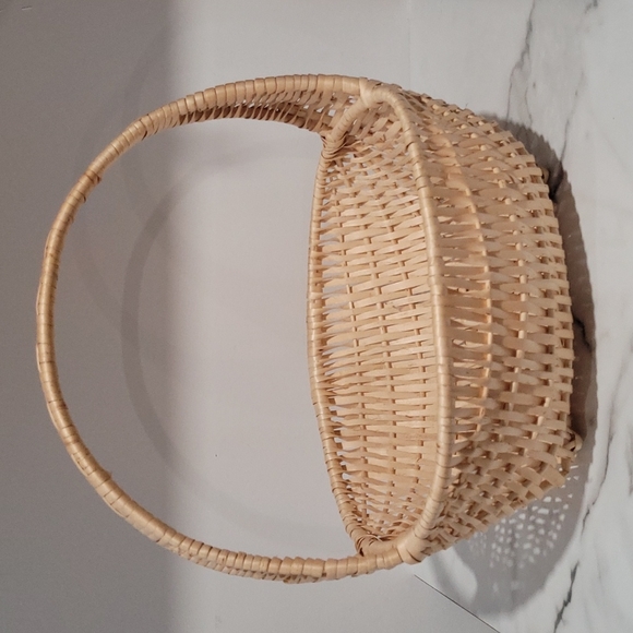 Wicker basket - Picture 1 of 4